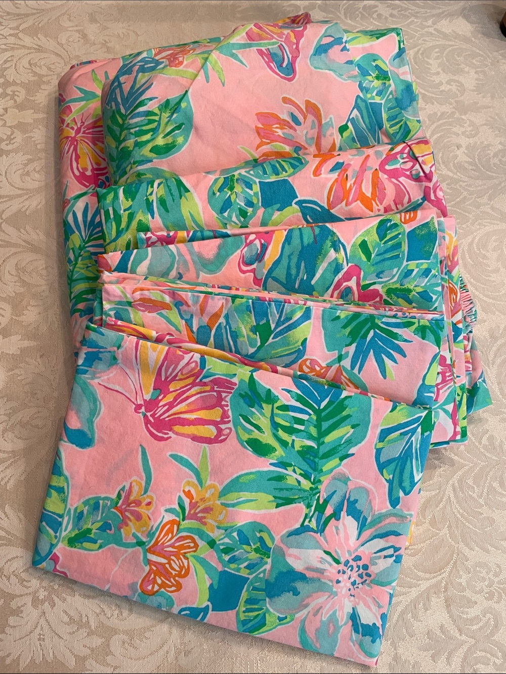 Lilly Pulitzer Organic Isle Be Back Sheet Set & 2 Extra Pillowcases, Full
